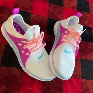 Womens Nike sneakers. Size 7.5